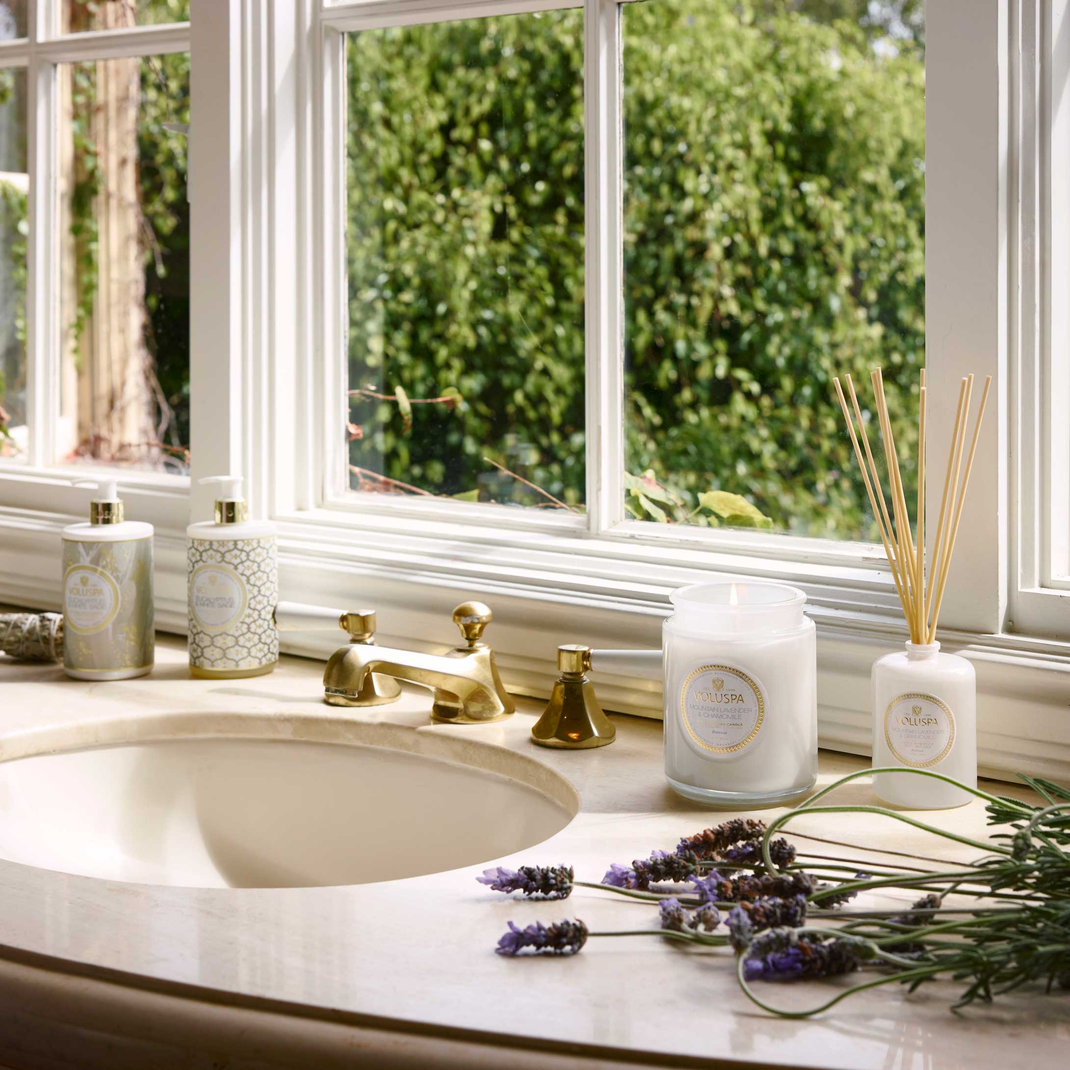 Mountain Lavender & Chamomile - Reed Diffuser - Image 2